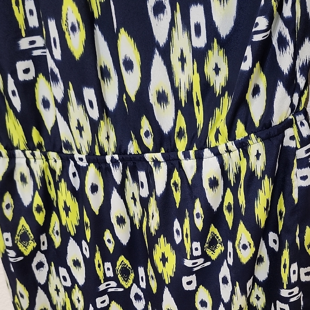 Aqua Yellow and Blue Mini Dress with Graphic Relaxed Style - Picture 8 of 10